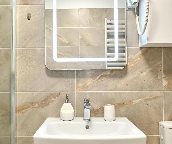 Vegas Sea View - Pools Apartman *